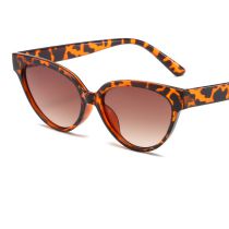 Fashion Leopard Print Frame With Tea Leaves Cat Eye Small Frame Sunglasses