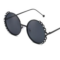Fashion Black Frame All Gray Film Metal Flower Frame Dot Diamond Round Frame Sunglasses