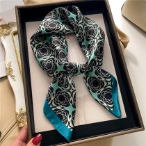 Fashion 60# Polyester Printed Square Scarf