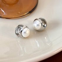 Fashion Silver Copper Geometric Round Pearl Stud Earrings