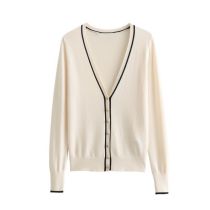 Fashion White V-neck Buttoned Knitted Cardigan