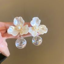 Fashion White Acrylic Flower Water Balloon Earrings