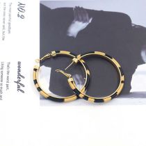Fashion Black Gold Tiger Skin Pattern Leather Round Earrings