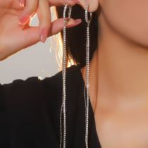 Fashion Silver Metal Diamond Claw Chain Earrings And Earrings