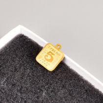 Fashion 5 Words-a Pendant Titanium Steel Gold Plated Square Pendant