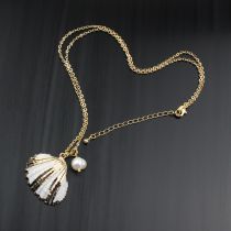 Fashion White Metal Shell Pearl Necklace