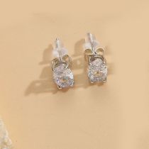 Fashion Oval Zircon (silver) Copper Inlaid Zirconium Oval Stud Earrings