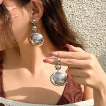 Fashion White K-earrings Metal Beaded Round Earrings