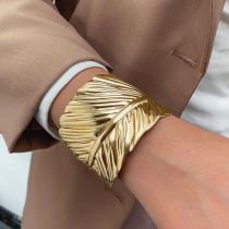 Fashion Gold Metal Geometric Pleated Bracelet