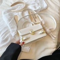 Fashion Pendant White Pu Lock Flap Crossbody Bag