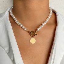 Fashion Golden 12 Pearl Beaded Medallion Necklace