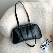 Fashion Black Large Capacity Oil Wax Leather Shoulder Bag