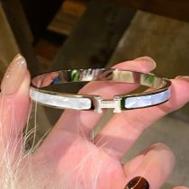 Fashion Silver Titanium Steel Geometric Alphabet Round Bracelet