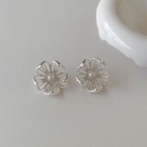 Fashion Silver Metal Hollow Flower Stud Earrings