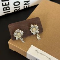 Fashion B Earrings Copper Diamond Flower Stud Earrings