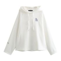 Fashion White Embroidered Hooded Sweatshirt