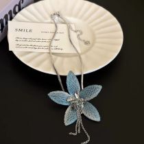 Fashion Section B Lace Braided Flower Necklace