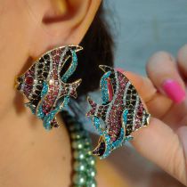 Fashion A Pair Of Tropical Fish Silver Needles Metal Diamond Fish Earrings