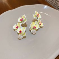 Fashion Yellow-flowers Metal Drip Flower Pearl Earrings