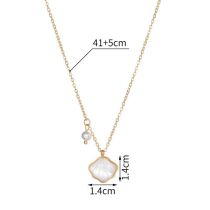Fashion Mother Of Pearl Shell Pendant Necklace N2083 Mother Of Pearl Shell Pendant Necklace