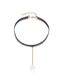Fashion Black Pearl Pendant Decorated Short Chain Choker