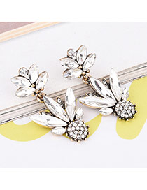 Fashion White Oval Shape Diamond Decorated Flower Shape Simple Earrings